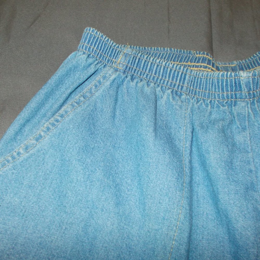 Classic Elements Capris Medium Wash Size 6 Petite - image 5